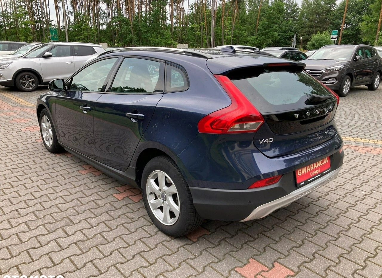 Volvo V40 cena 37900 przebieg: 223000, rok produkcji 2013 z Modliborzyce małe 497